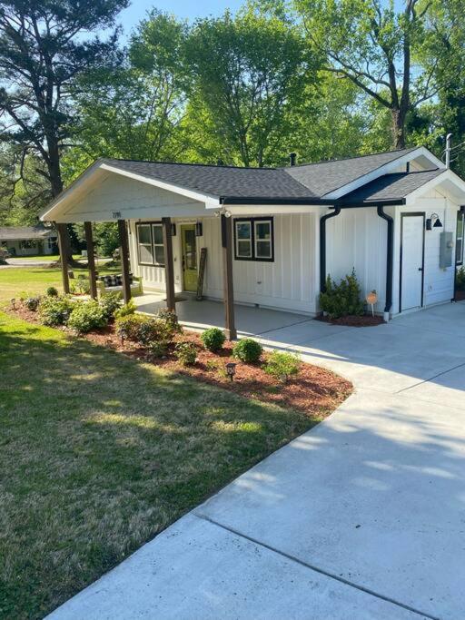 Cozy 2-Bedroom Farmhouse With Parking On Premise Smyrna Exterior foto
