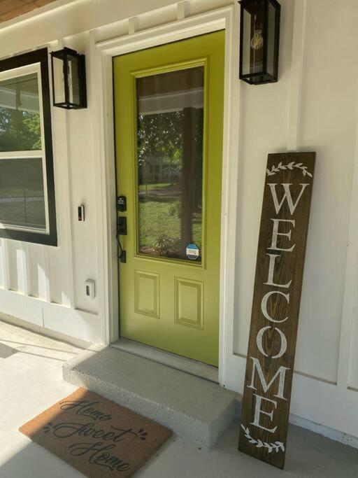 Cozy 2-Bedroom Farmhouse With Parking On Premise Smyrna Exterior foto